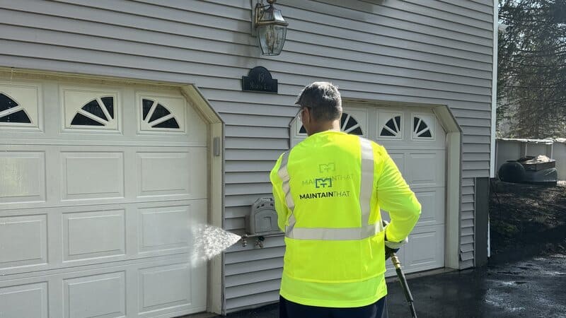 Residential house washing image